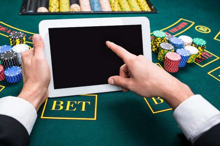 Antarmuka permainan blackjack live dengan dealer profesional